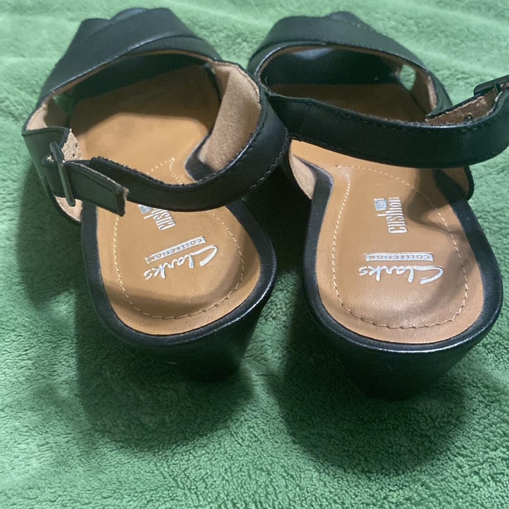 Clarks Black Women's Sandals - Picture 4 of 9